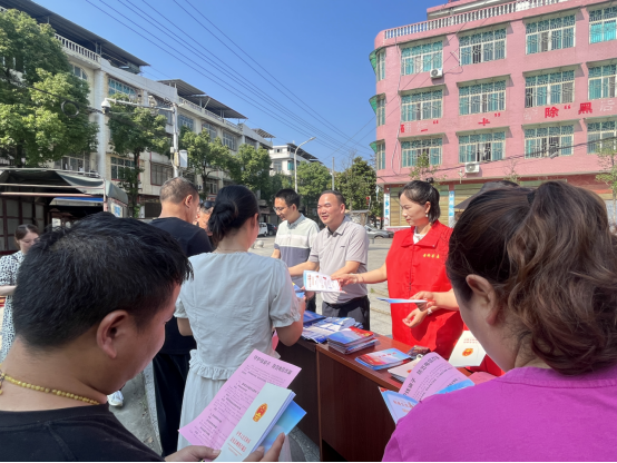 黄桥镇：普及安全知识 筑牢民生防线
